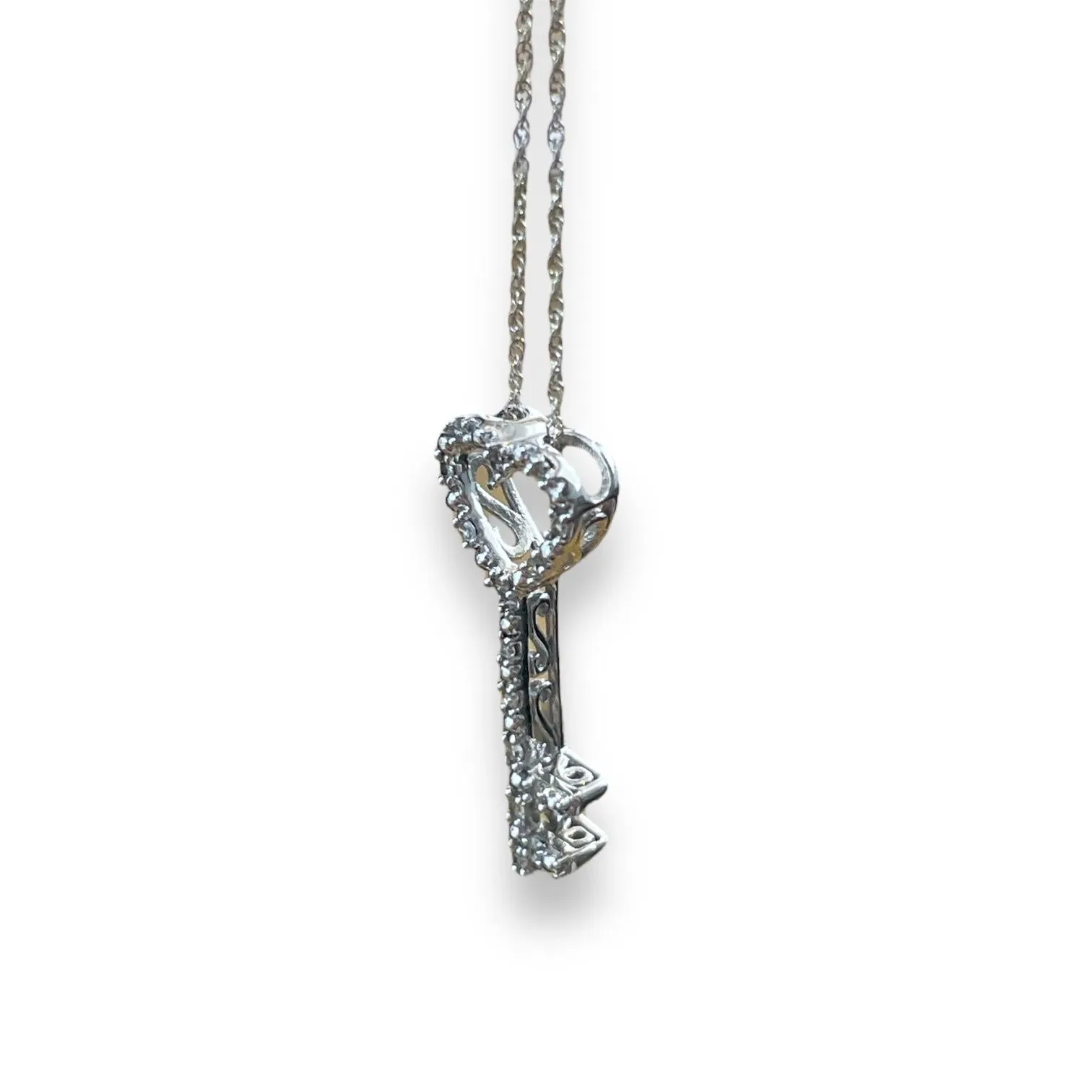 10K White Gold Heart-Key Pendant with Sparkling Diamonds