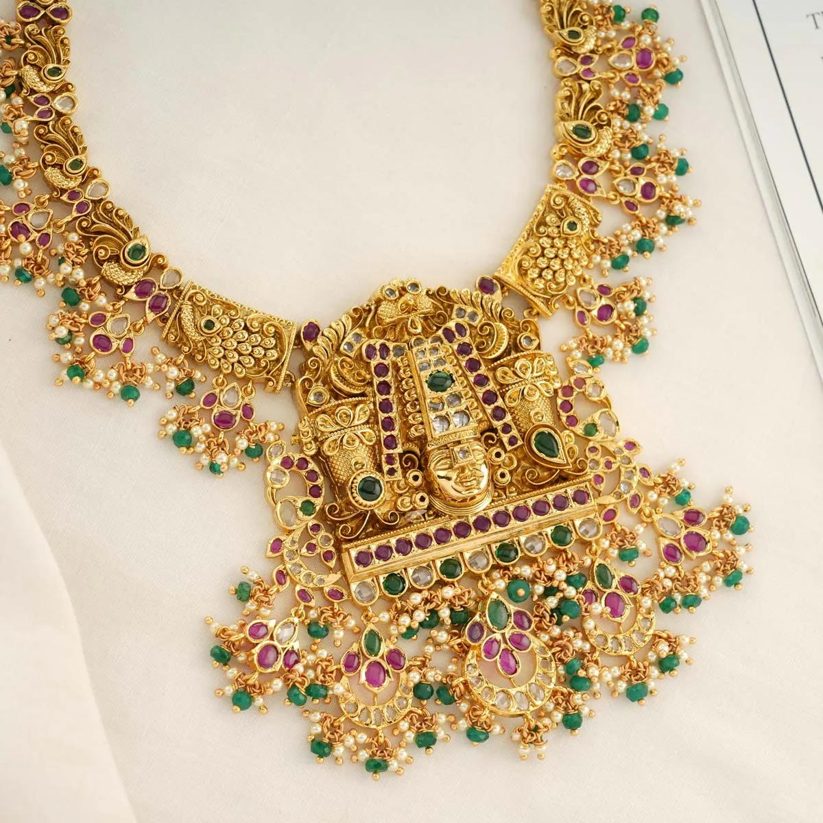 Aadrisha Nagas Necklace Set