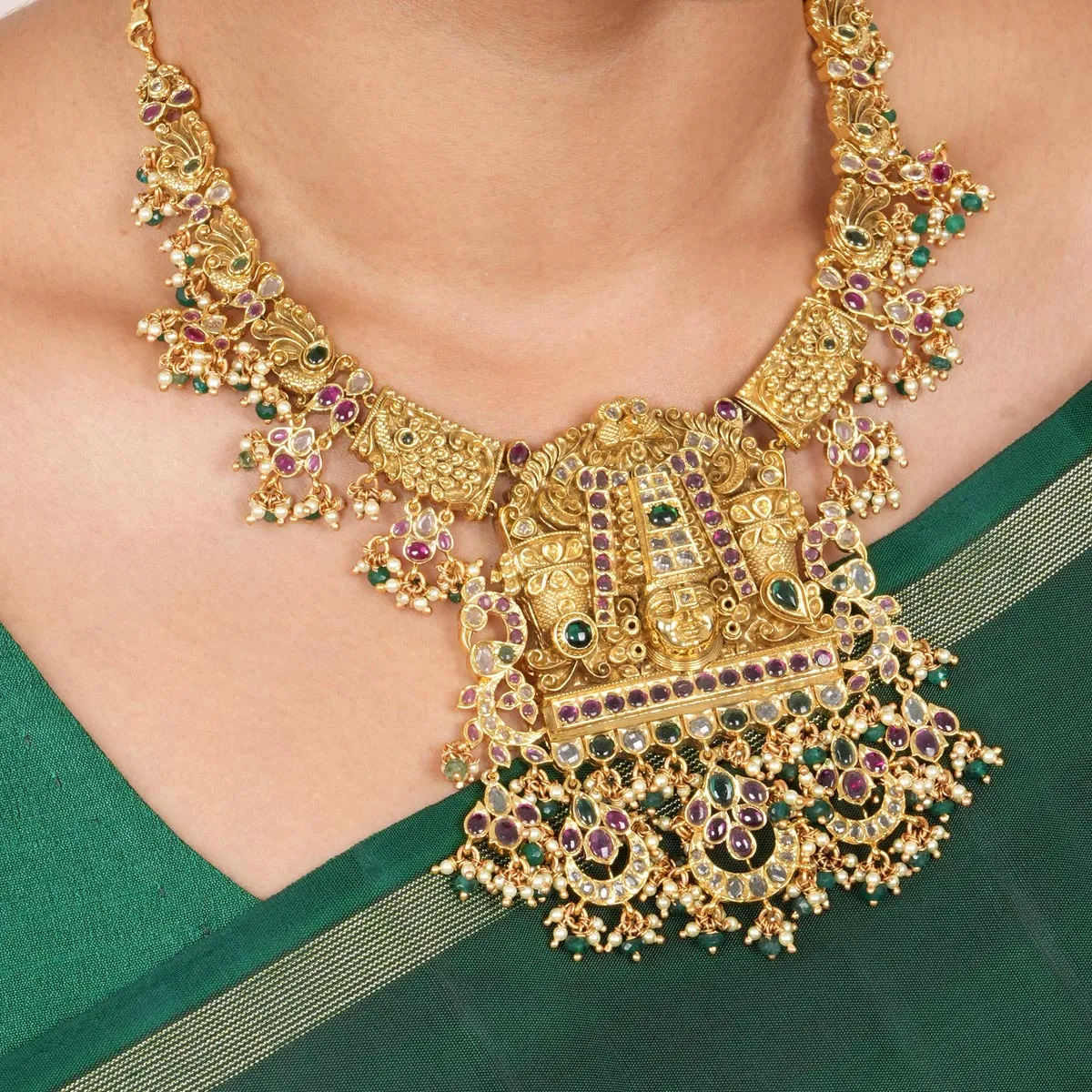 Aadrisha Nagas Necklace Set