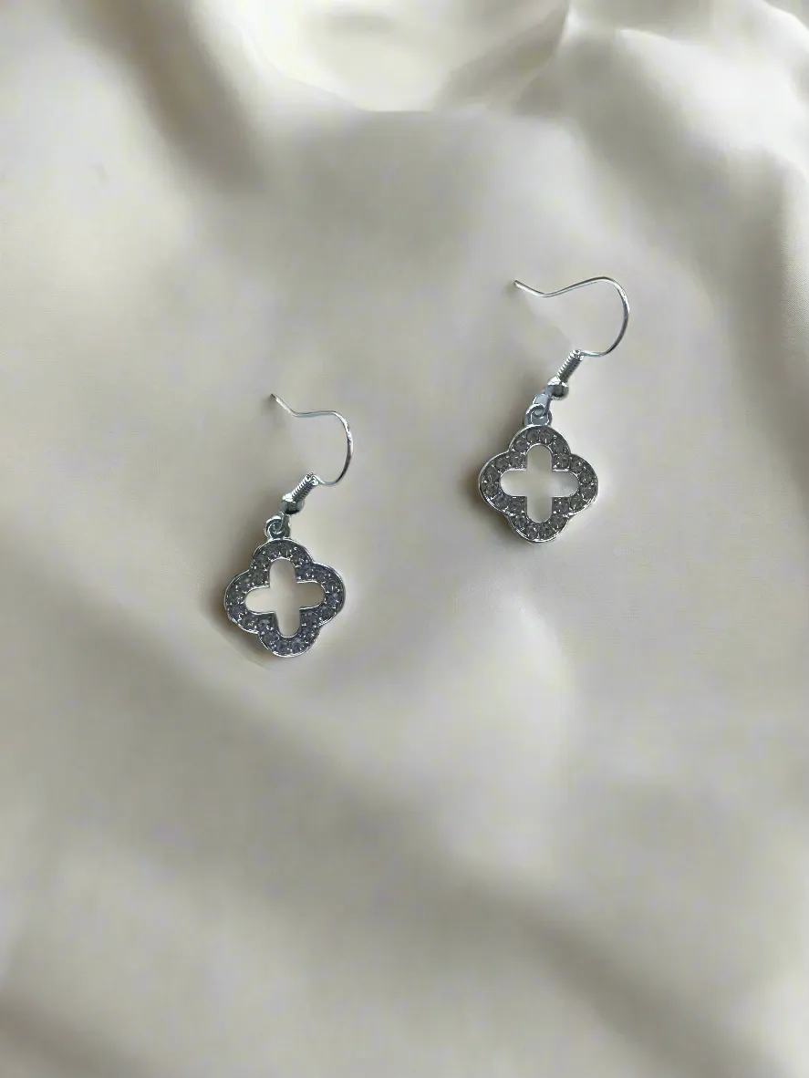 Alhambra Earrings - A Touch of Timeless Elegance