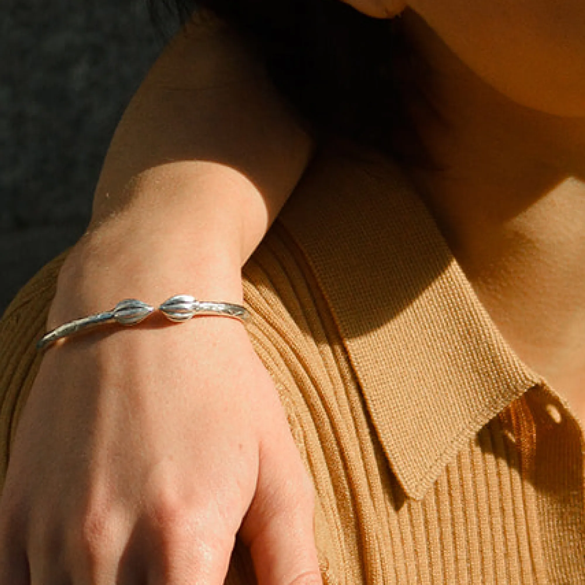 Better Jewelry Cocoa Pods  .925 Sterling Silver West Indian Bangle, 1 piece
