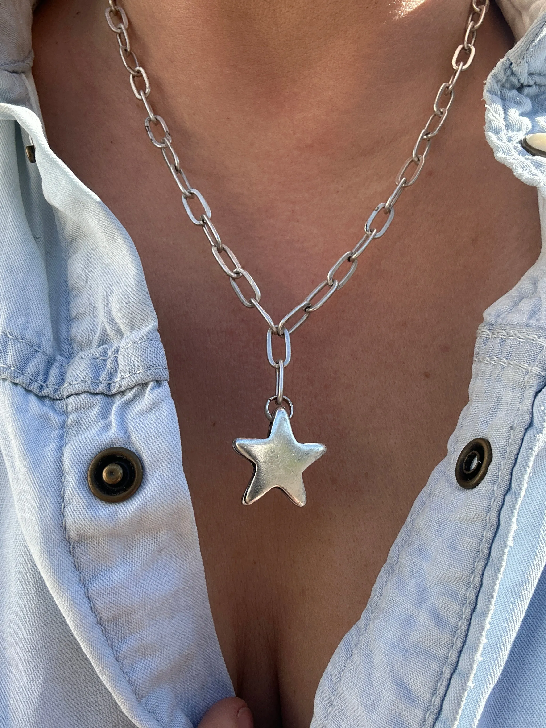 Chubby Star Lightweight Necklace