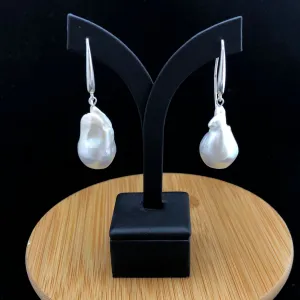 Edison Baroque Pearl Earrings                                 OLE 04