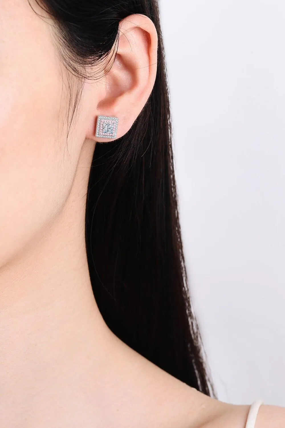 Elegant Geometric Moissanite Square Earrings - Timeless Luxury
