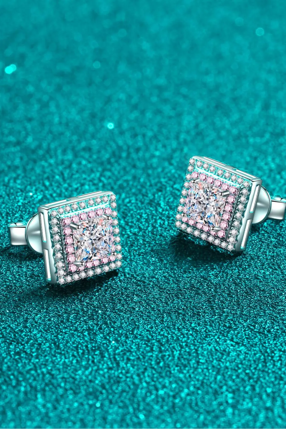 Elegant Geometric Moissanite Square Earrings - Timeless Luxury