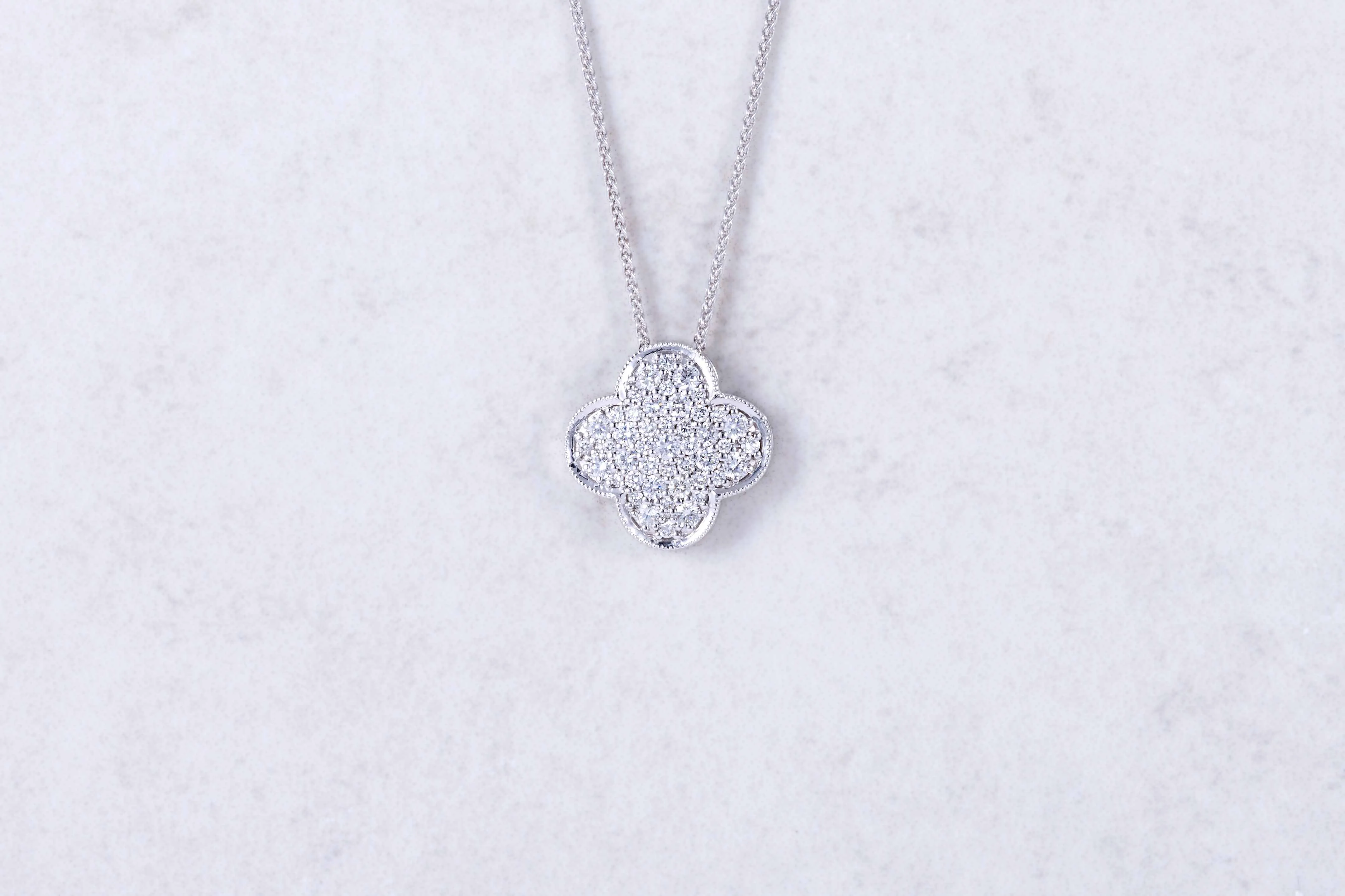 Endora Pendant