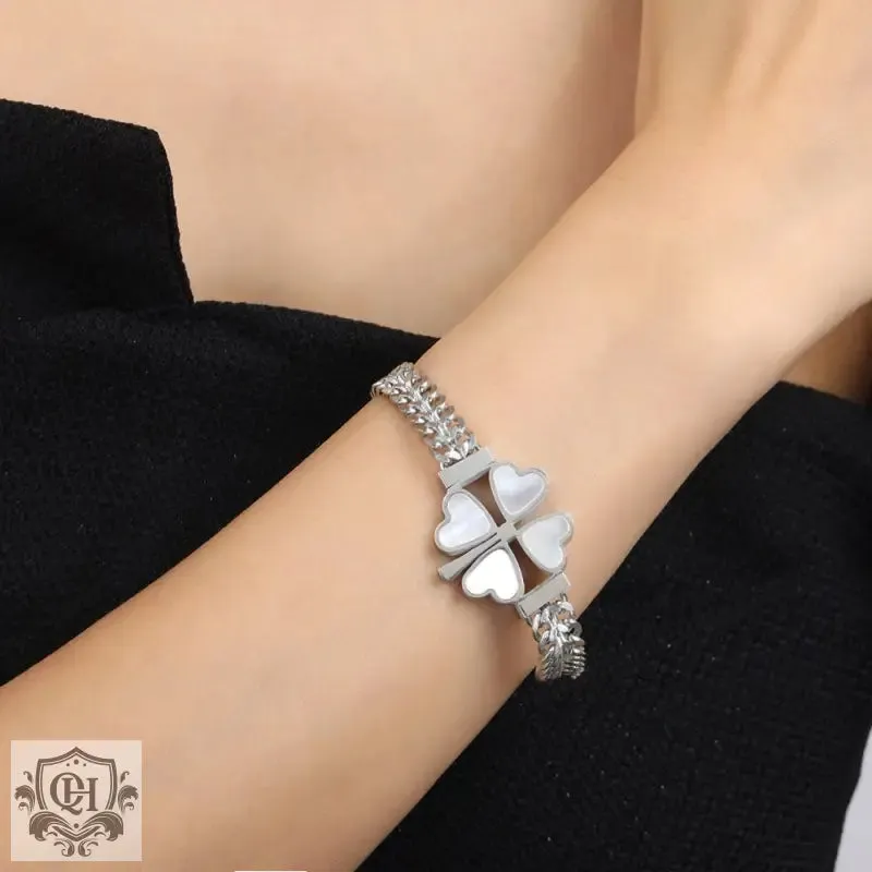 Exquisite 18K Gold Four-Leaf Clover Set