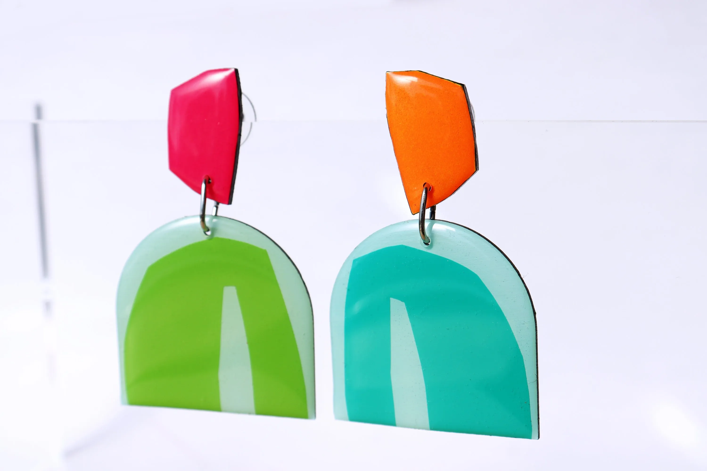 Fresh and bright GEO dangles in superb colours