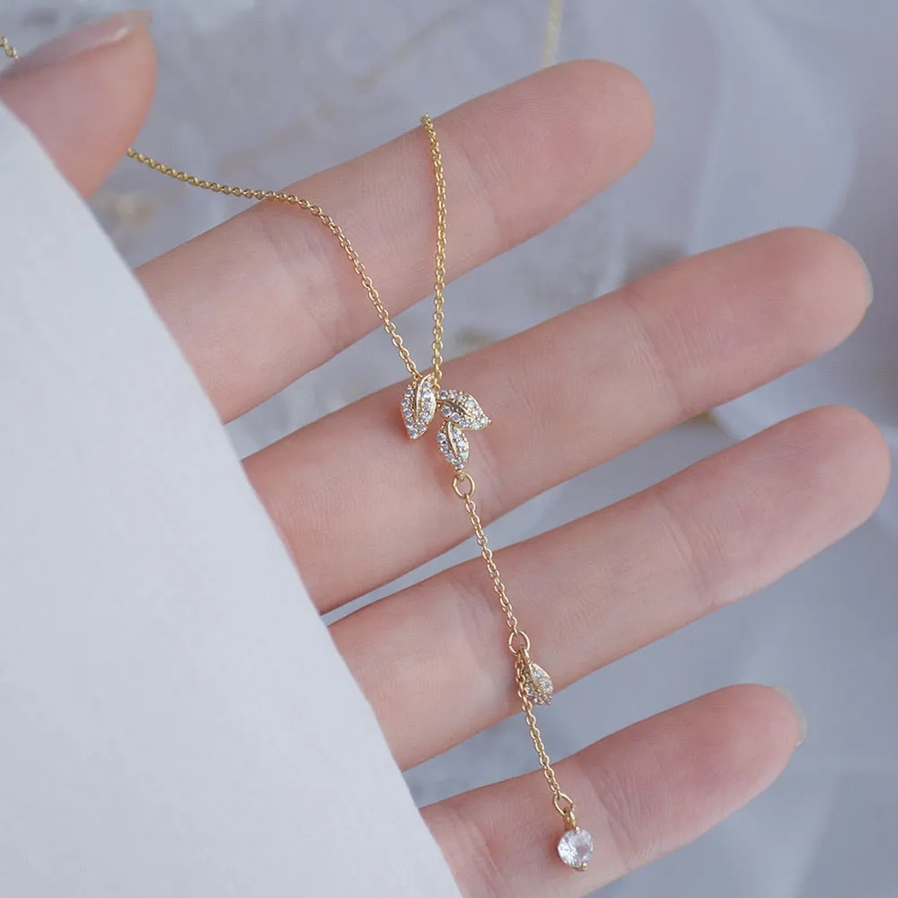 Hot Fashion Leaf Droplets Necklace for Women Exquisite Temperament