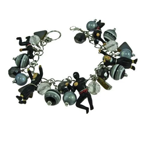 Nun Chucks, Bracelet