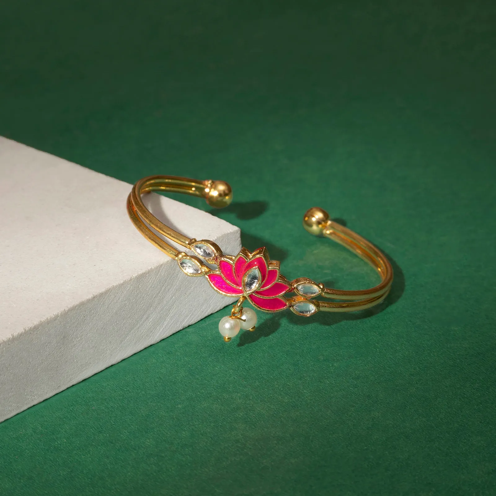 Padhaaro Saa Fuschia Pink Bracelet