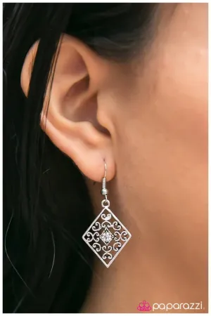 Paparazzi Earring ~ Late Night Rendezvous - White