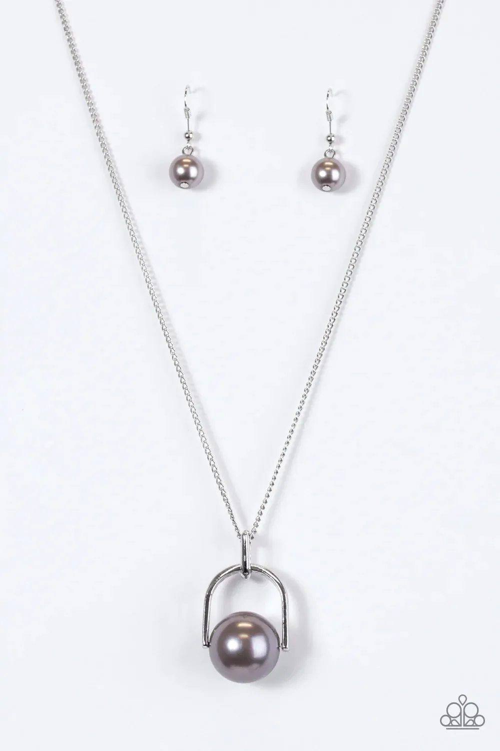 Paparazzi Necklace ~ Dramatically Diva - Silver