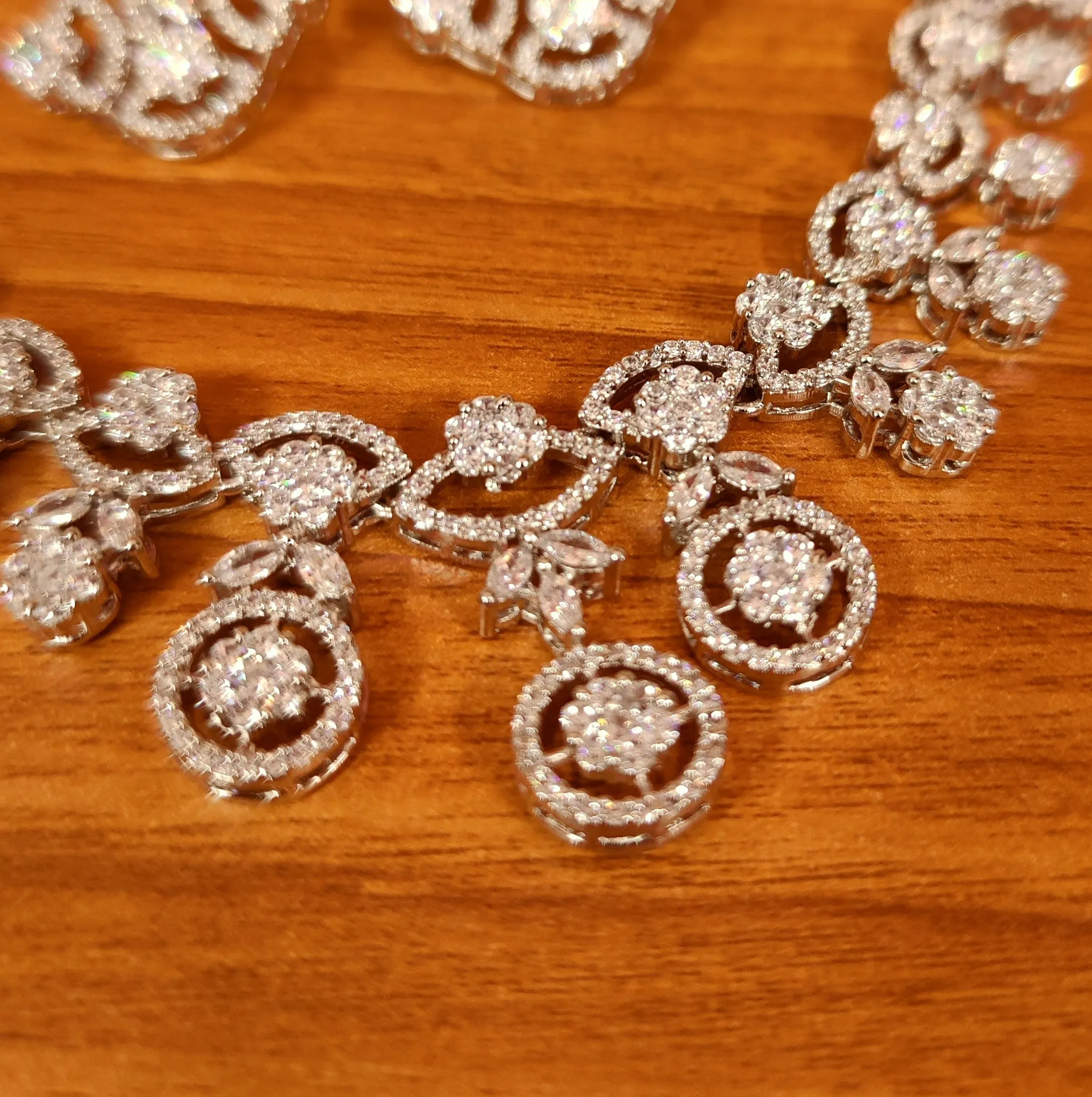 SILVER PLATED CZ STUDDED CLUSTER SETTING NECKLACE SET