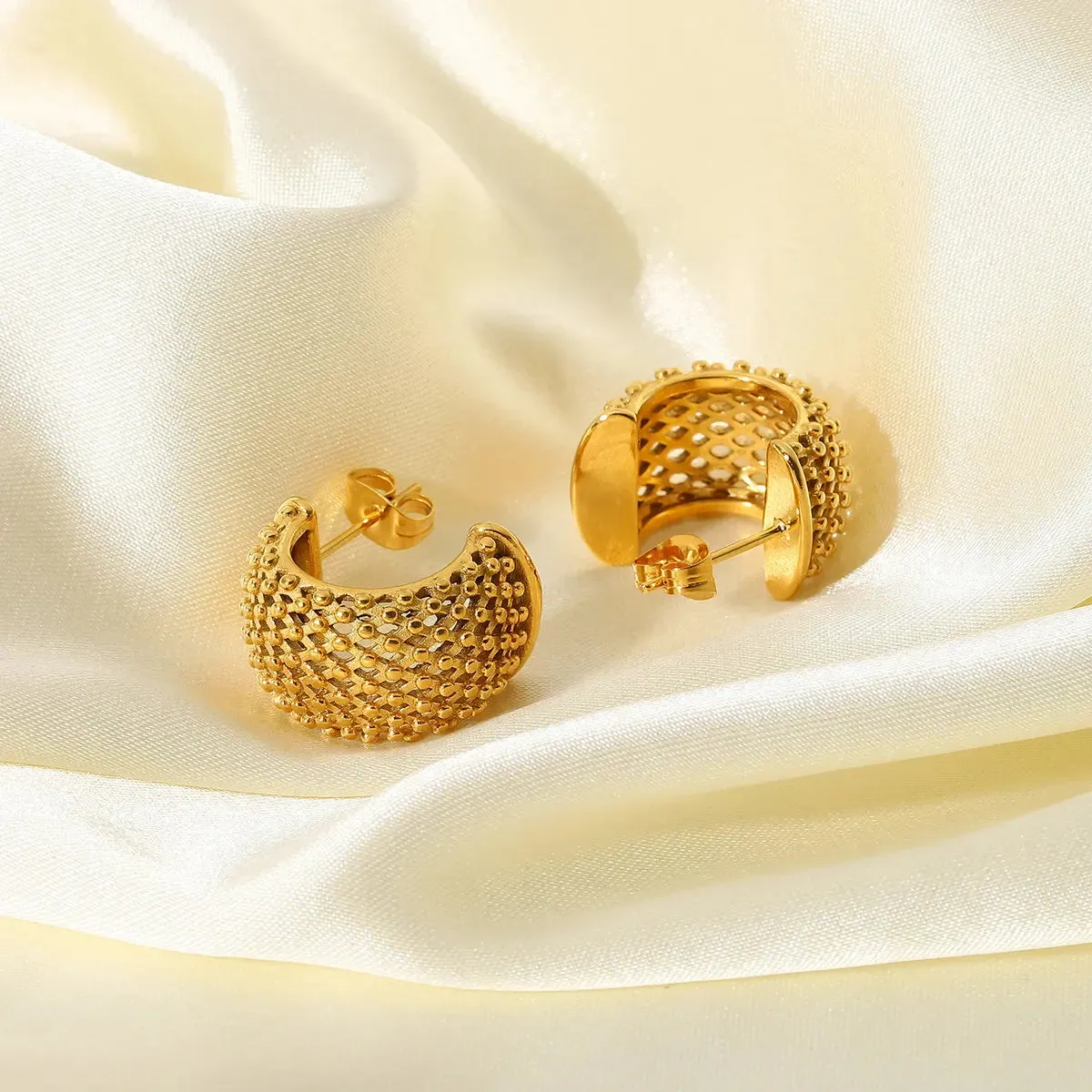 VAIGE Funky Grid Circle Hoop Earrings - 18K Gold Plated Stainless Steel, 27mm x 20mm