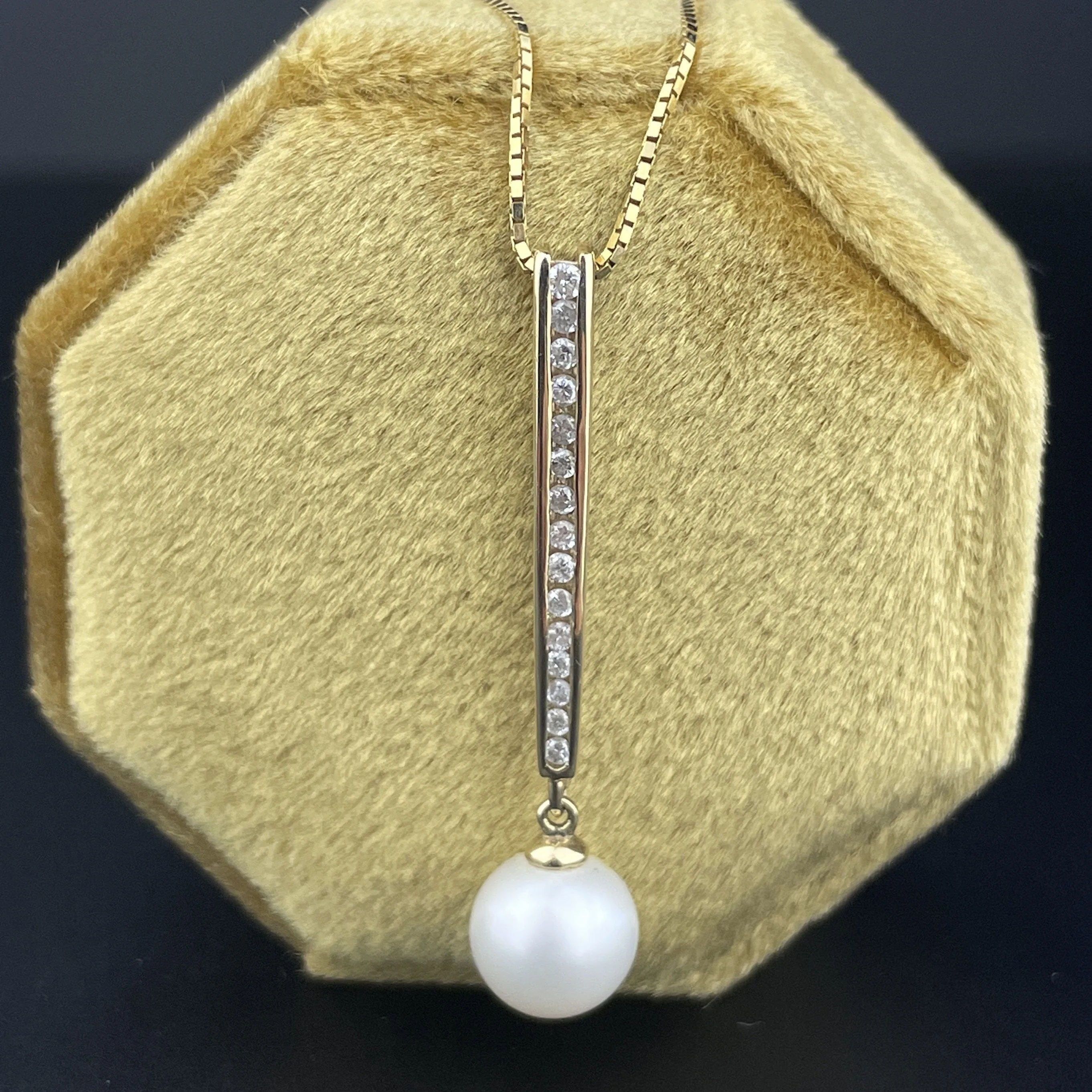 Vintage 14K Gold Diamond Pearl Bar Pendant Necklace